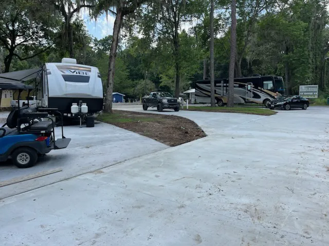 High Springs RV Resort and Campground Picture 3