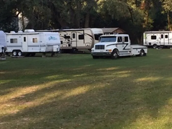 Hidden Oaks RV & Campground Picture 2