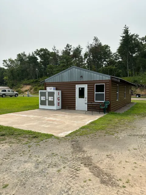 The Hideaway Campground Picture 2