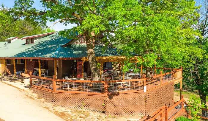 Meramec River Resort-The Original Birds Nest Lodge Picture 9