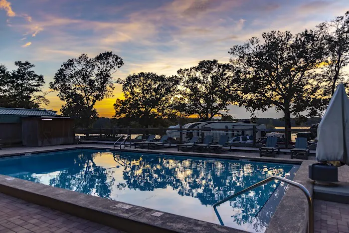 Twin Lakes Camp Resort Picture 7