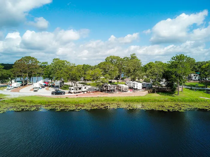 Twin Lakes Camp Resort Picture 2