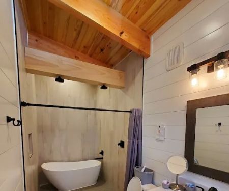 Whispering Pines Treehouses