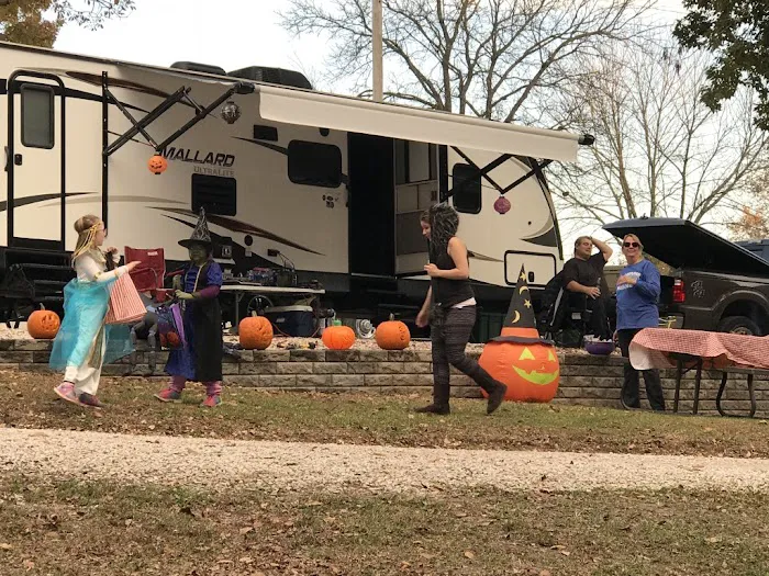 Lazy Day Campground Picture 9