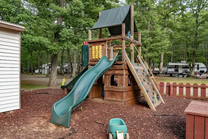 Lake Hilbert Campground Picture 9