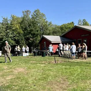 Eagle Lodge Resort & Campground Picture 1