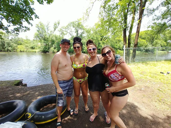 River's Edge Apple River Tubing & Camping Picture 4
