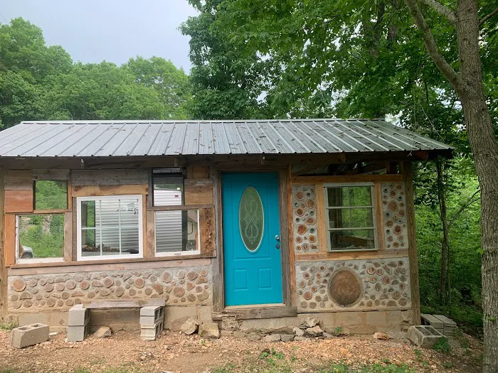 Enchanted Ozark Camp and Cabins Picture 10