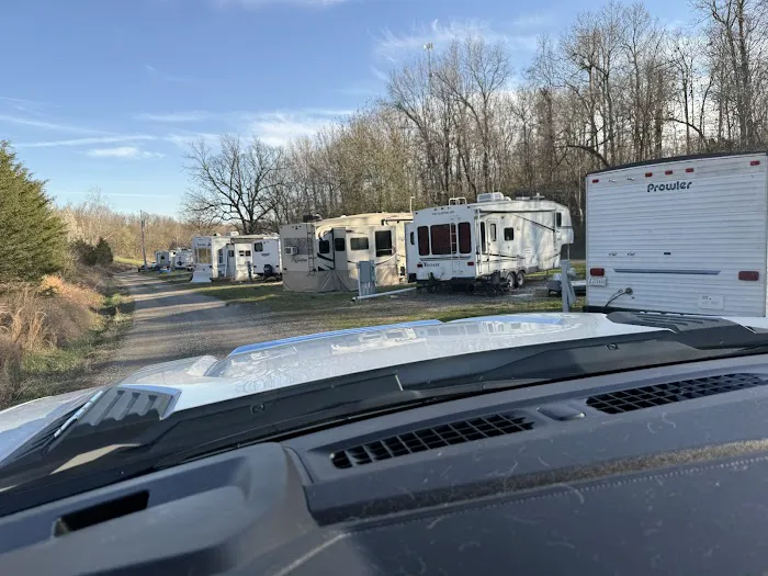 The Hide Away Spot RV Park & Events Picture 4