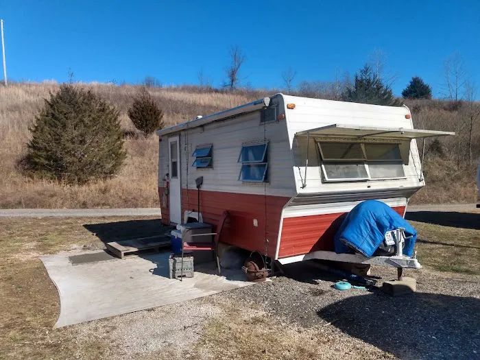 The Hide Away Spot RV Park & Events Picture 3