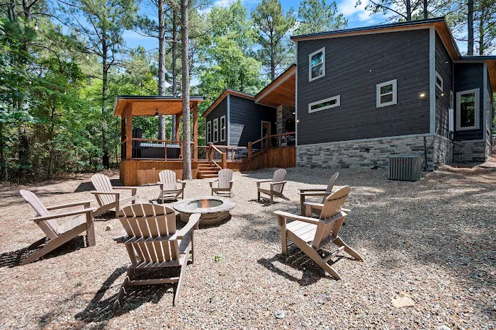 The Grey Escape Cabin Picture 3