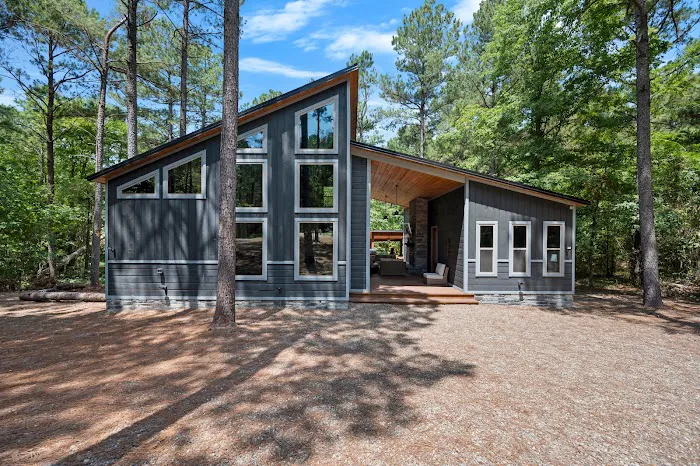 The Grey Escape Cabin Picture 2