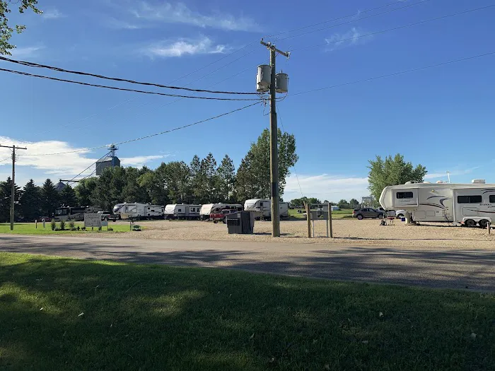 Edgeley Campground Picture 4