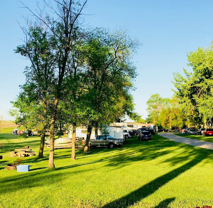 Lake Hoskins RV Park & Campground Picture 8