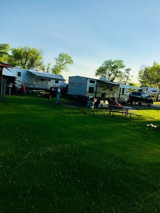 Lake Hoskins RV Park & Campground Picture 7