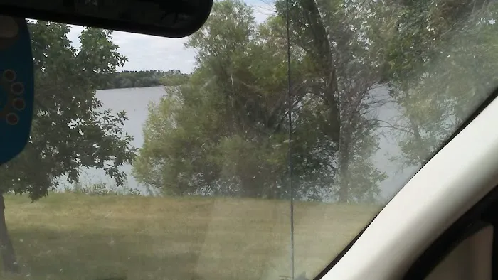 Lake Hoskins RV Park & Campground Picture 2