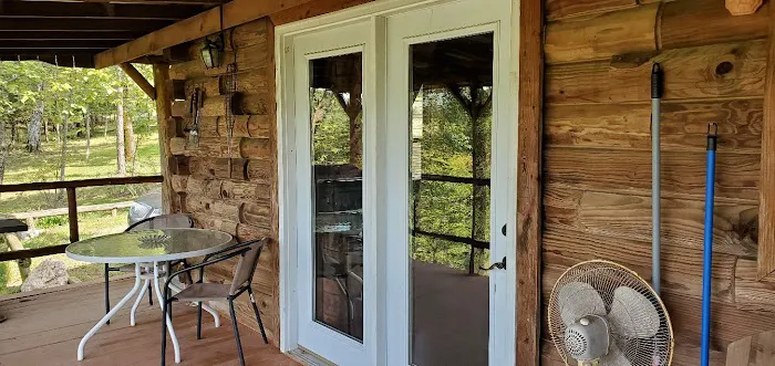 Riverwalk Cabins Picture 3