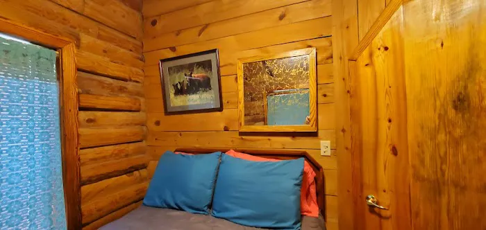 Riverwalk Cabins Picture 5
