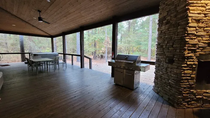 Modern Twist Cabin Picture 5