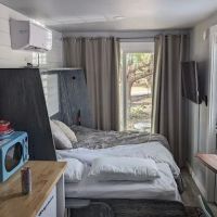 The Container Retreat @ 290 Wine Trail ico