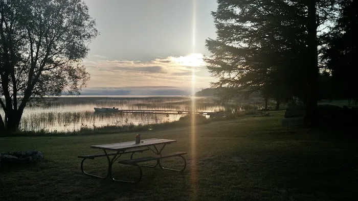 Water's Edge Resort Picture 3