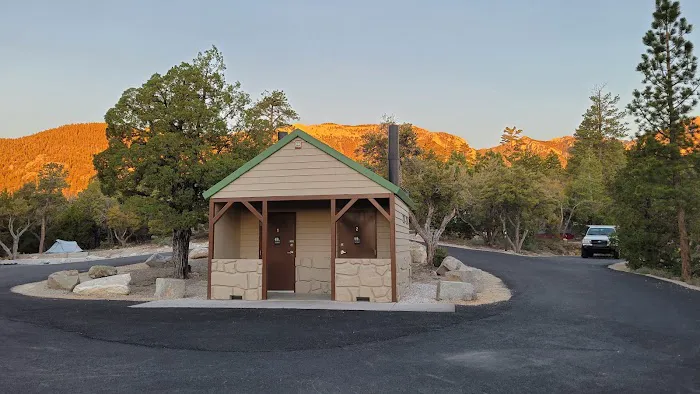 Hilltop Campground Picture 5