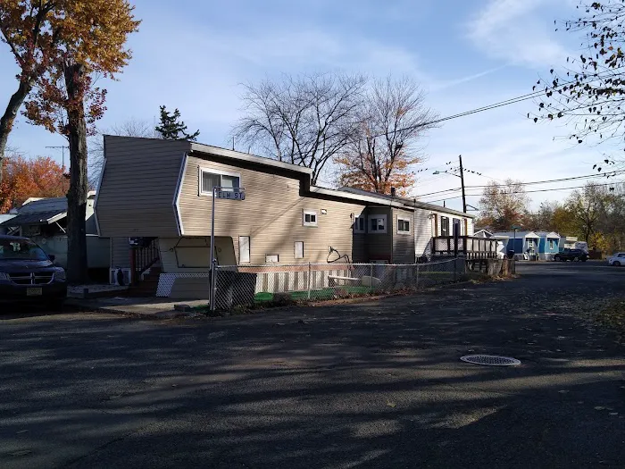 Costa Mobile Home Park Picture 10