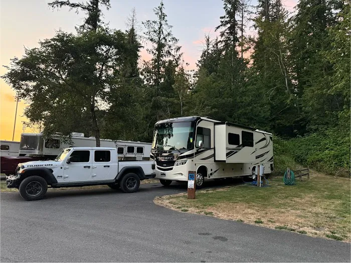 Expo Center RV Park Picture 7