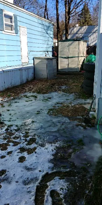 Finn's Mobile Home Park & Sales Picture 9