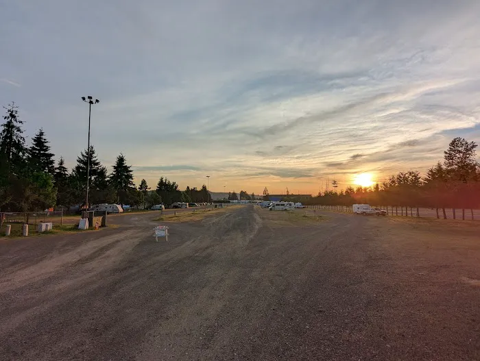 Evergreen State Fairgrounds RV2 Campground Picture 7