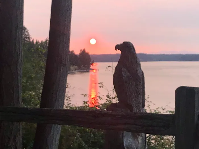 Eagle Landing Picture 4