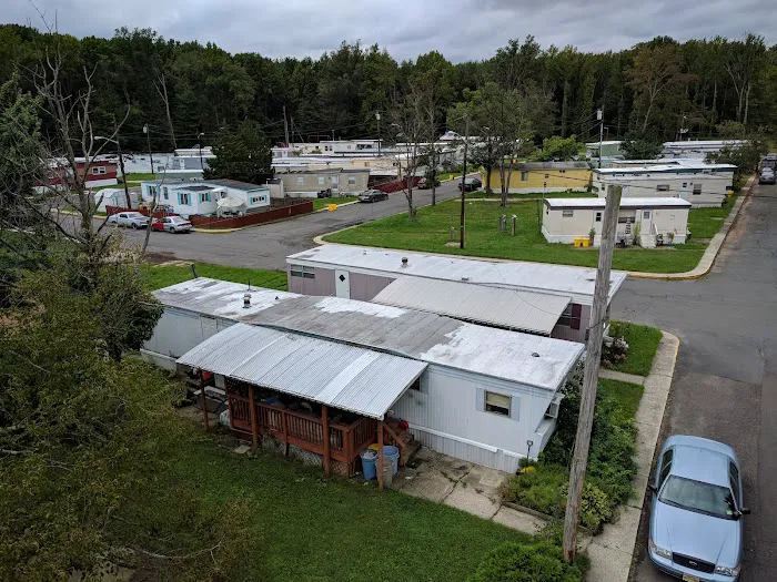 Oakdale Mobile Home Park Picture 12