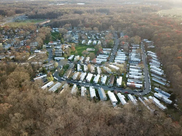Monmouth Mobile Home Park Picture 1