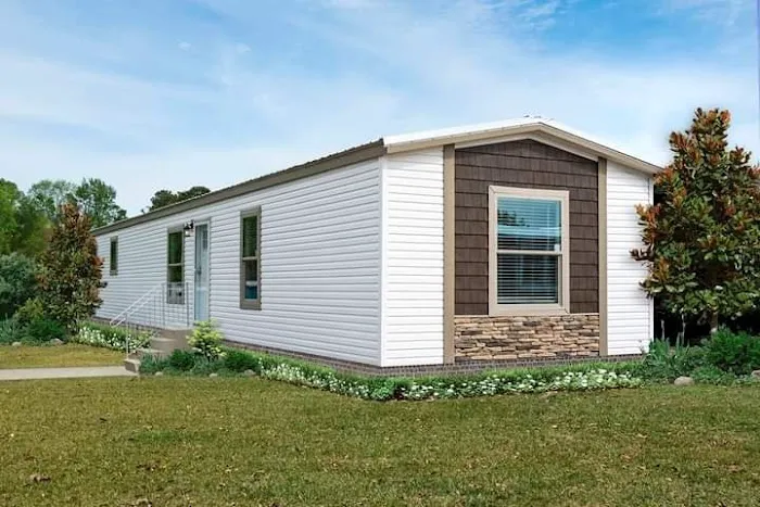 Lakeside Village Mobile Home Picture 6