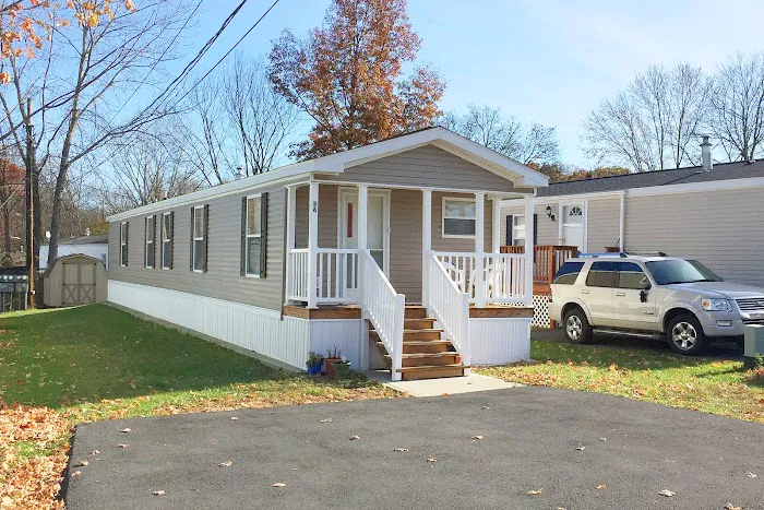 Silver Stream Village Manufactured Home Community Picture 3