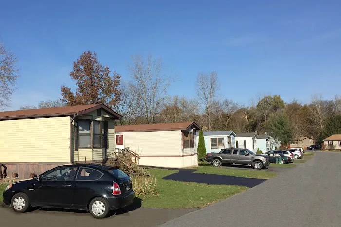 Silver Stream Village Manufactured Home Community Picture 9