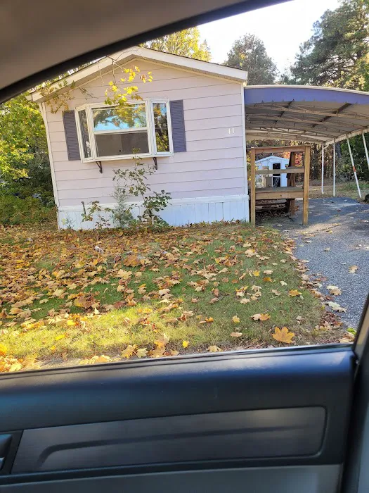 Maple Glen Mobile Home Park Picture 2