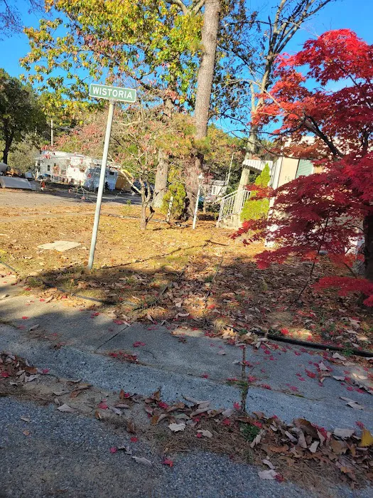 Maple Glen Mobile Home Park Picture 10