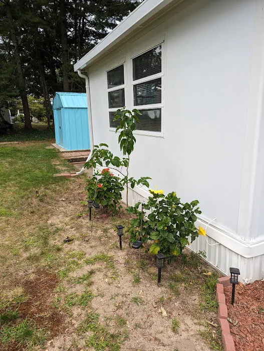Roberts Mobile Home Park Picture 3