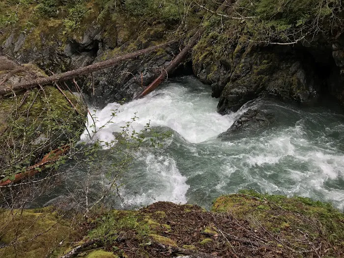 Camelot Village Picture 1