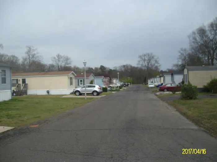Hilltop Mobile Village Picture 4