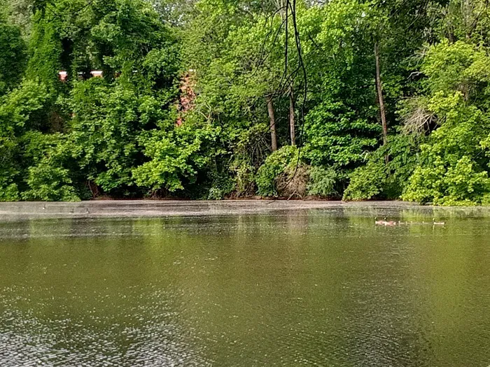 Cherry Hill Mobile Home Park Picture 5