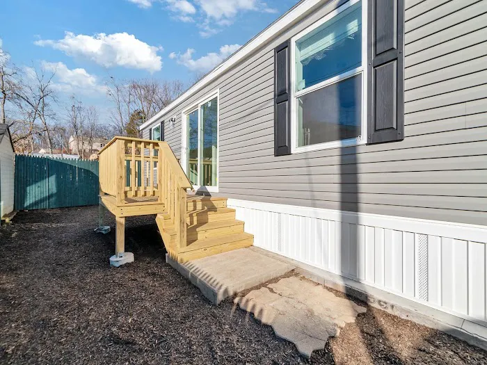 Naugatuck Pines Picture 4