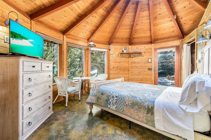 Stormking Cabins & Spa Picture 4