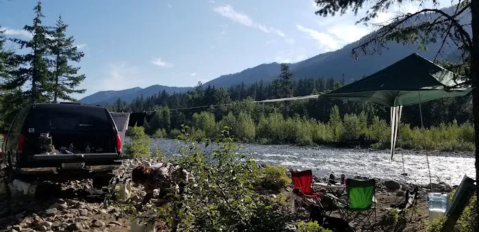 Cle Elum River Group Site Picture 2