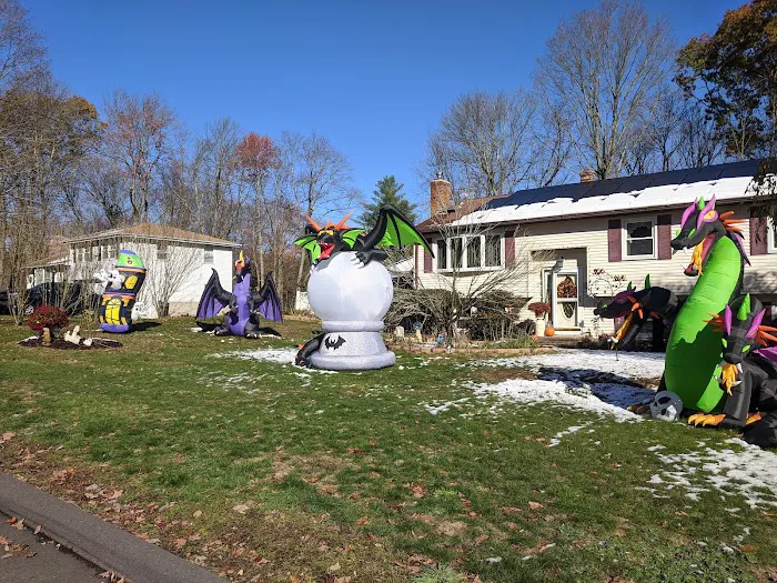 Three Gardens Picture 1