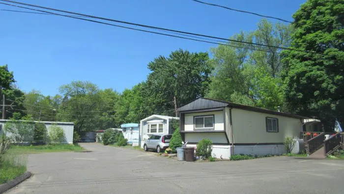 Creekside Estates Picture 5