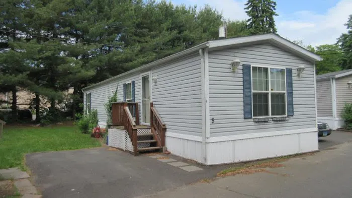 Creekside Estates Picture 4