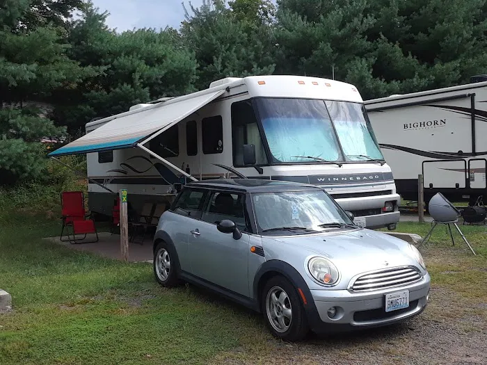 Totoket Valley RV Park Picture 6