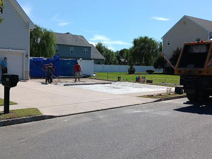 Whispering Pines Mobile Home Park Picture 2